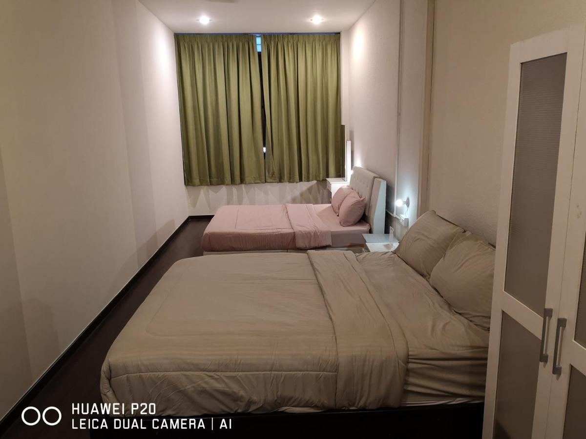 Apple Backpackers Hotel George Town Exterior photo