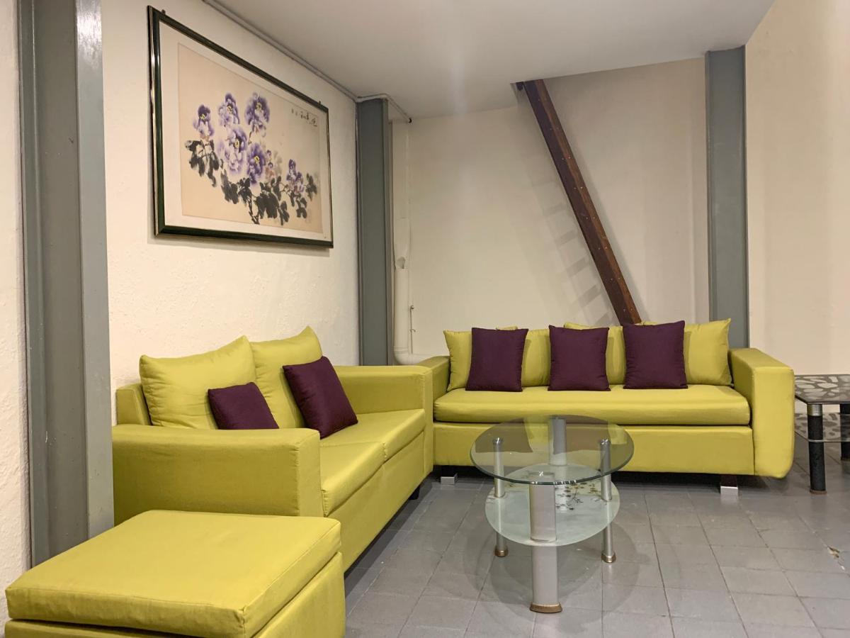 Apple Backpackers Hotel George Town Exterior photo