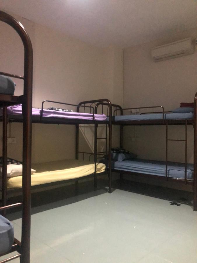 Apple Backpackers Hotel George Town Room photo